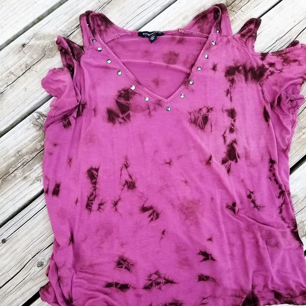 Rock & Republic Cold Shoulder Shirt